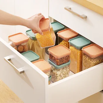 Квадратный герметичный резервуар из пищевого пластика может быть наложен на бытовой резервуар для хранения нескольких зерен, ящик для хранения холодильника